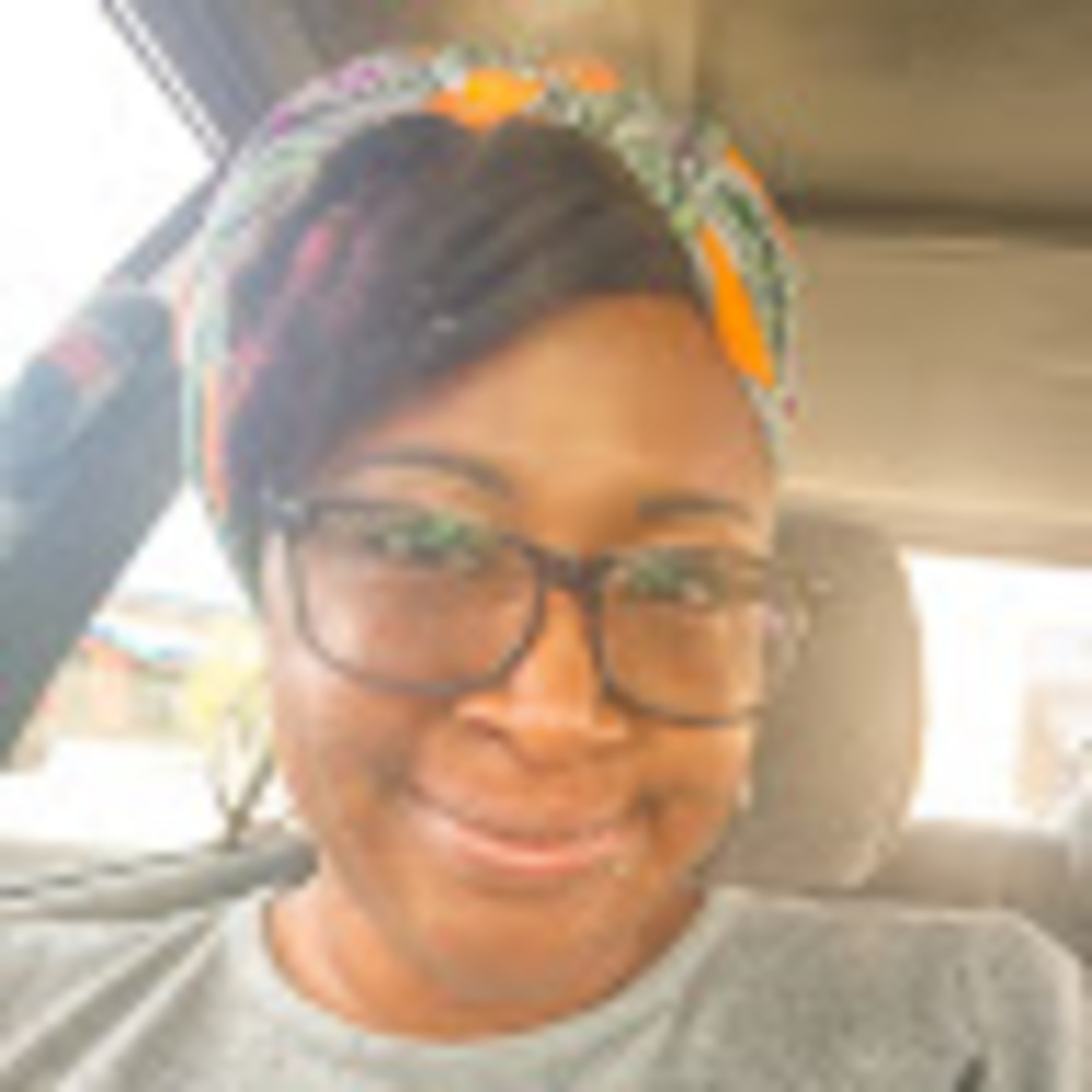 Meet your Posher, Angelique